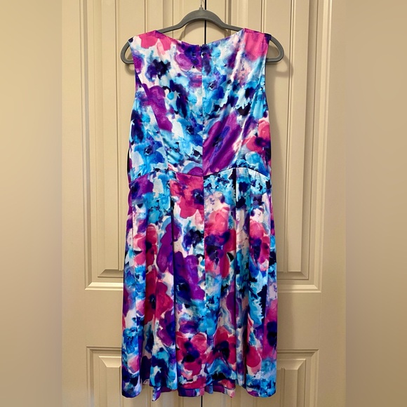 Jones New York Petite Watercolor Floral Dress - Picture 2 of 6